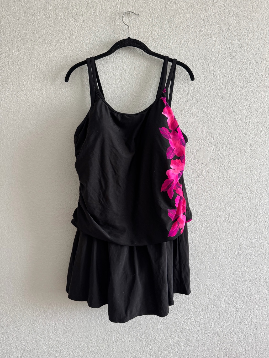 Miraclesuit One Piece Swimsuit Dress Black Floral Aloha Gardens 20w Slimming